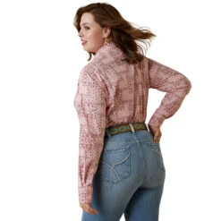 10043475 Women's Wrinkle Resist Kirby Stretch Shirt By Ariat -Western Cowboy Boots Shop 10043475 back plus