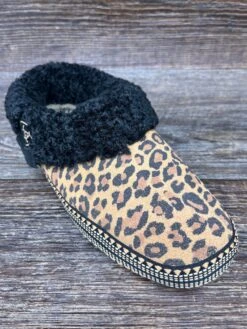 Ar2827 Women's Melody Fleece Lined Slipper By Ariat